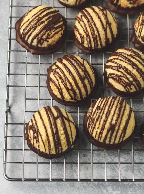 Vegan Coconut Macarons