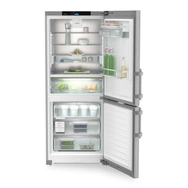 Liebherr Freestanding Fridge-Freezer CBNsdh 7653 open